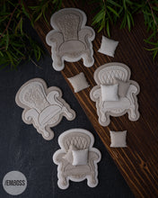 Load image into Gallery viewer, Vintage Arm Chair